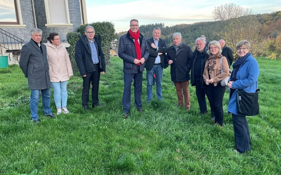 Minister Schweizer besucht die WohnPunkt Gemeinde Uersfeld